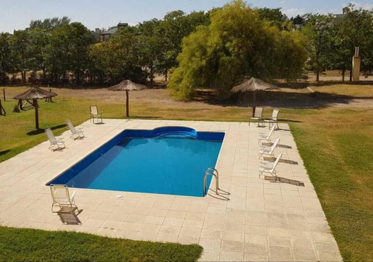 Paradores Austral Bahia Blanca Bagian luar foto