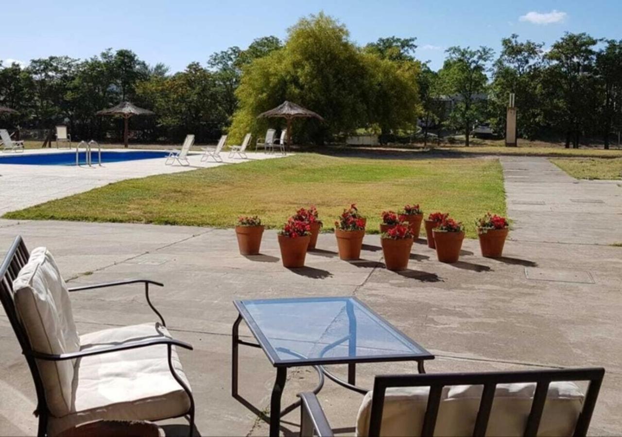 Paradores Austral Bahia Blanca Bagian luar foto